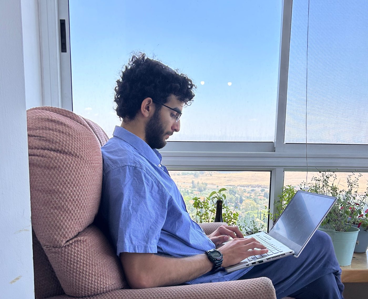 אברהם איבגי בעבודה